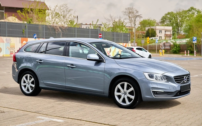 Volvo V60 cena 57800 przebieg: 207000, rok produkcji 2017 z Zawiercie małe 781